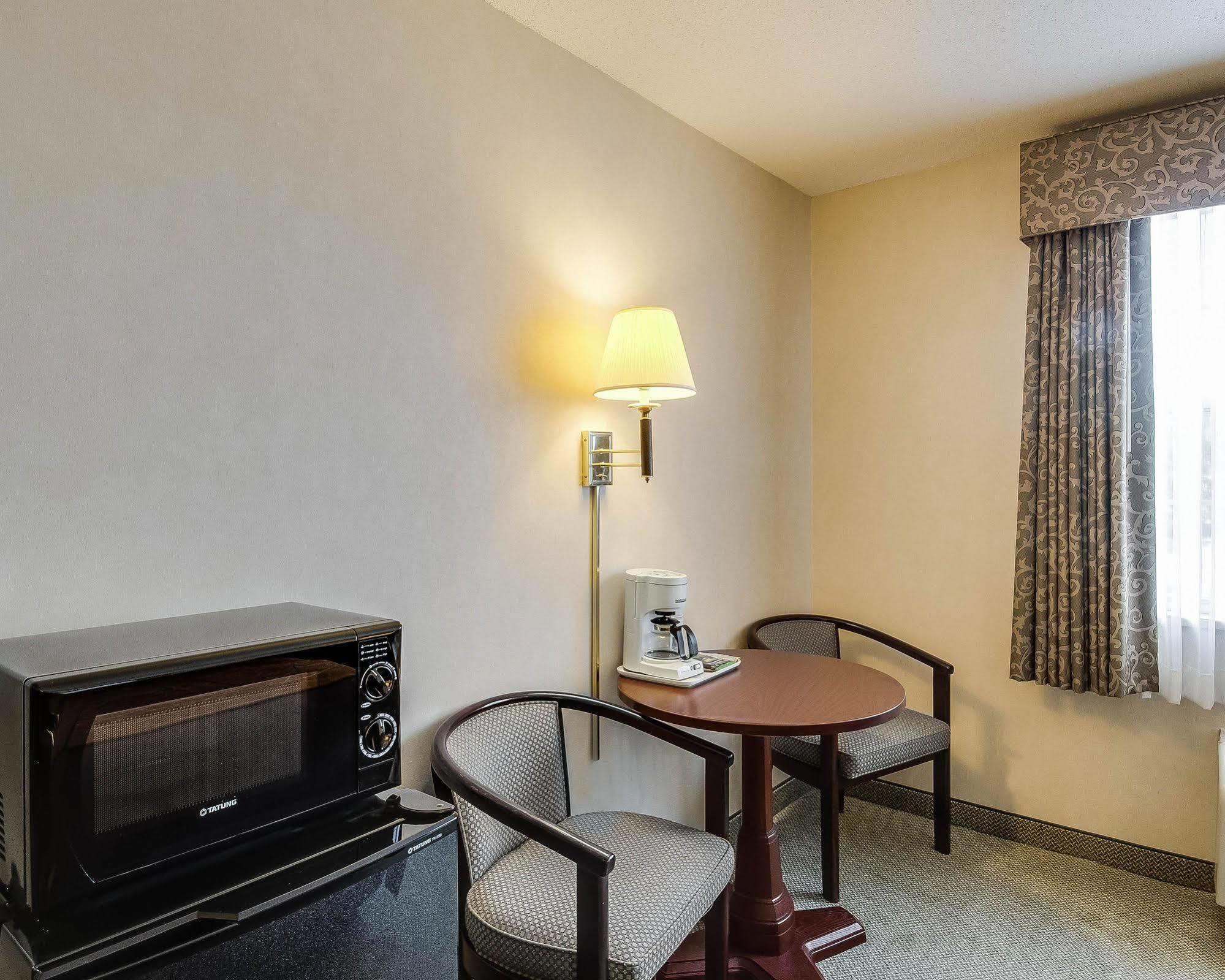Holiday Inn Express - Plymouth By Ihg Exteriör bild